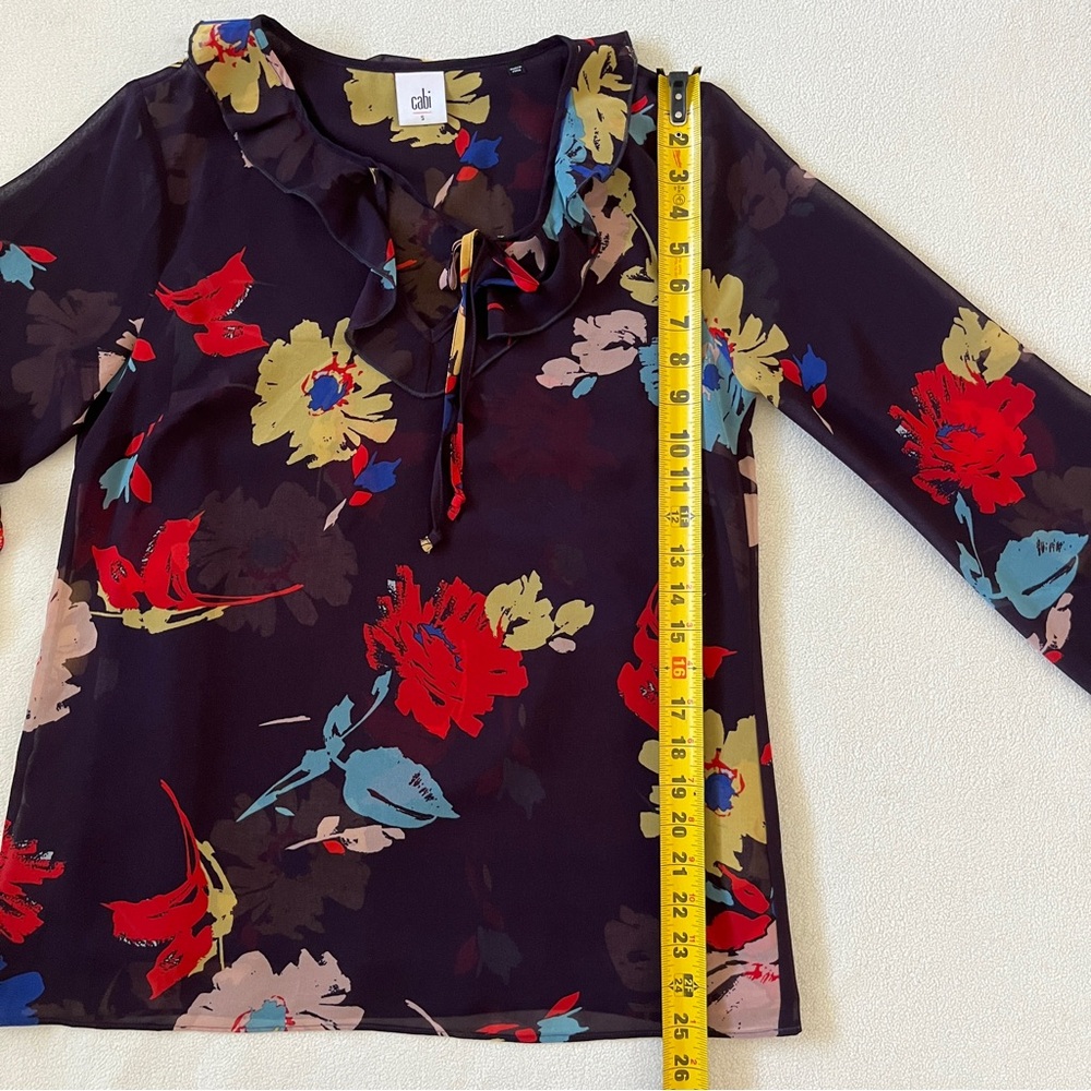 CAbi Juliet Blouse Style 3859 Floral Print Women Plum Top Sheer Ruffle Collar S - Picture 8 of 13